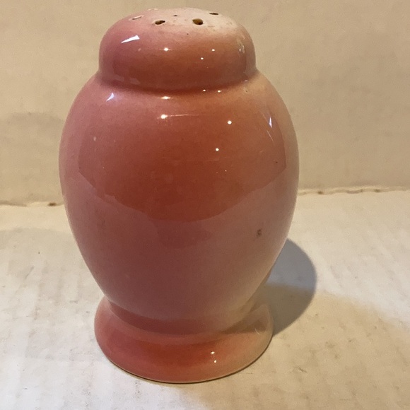 Vintage Hull Sunglow pottery pink salt and pepper shakers - Picture 10 of 14